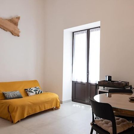 Collegiata Apartment - Catania Downtown Bagian luar foto